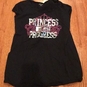 Short sleeved maternity top